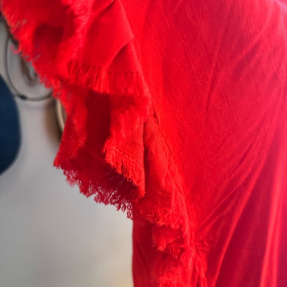 Vibrant Red Linen Top with Flutter Sleeves – Effortlessly Boho - Picture 3 of 4